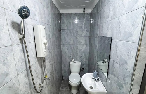 Entebbe Hotel | Economy Standard Room Entebbe with Nature View Balcony