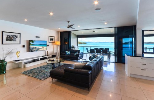 Hamilton Island Apartment | Edge Waterfront Apartments