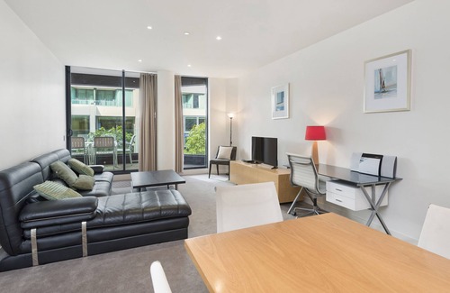 Geelong Apartment | Edgewater 108