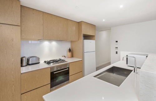 Geelong Apartment | Edgewater 108