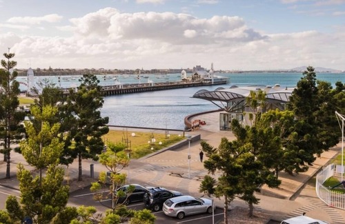 Geelong Apartment | Edgewater 208