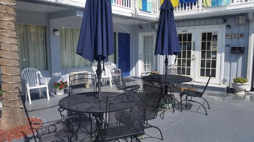 Windy Hill Hotel | Edgewater Inn