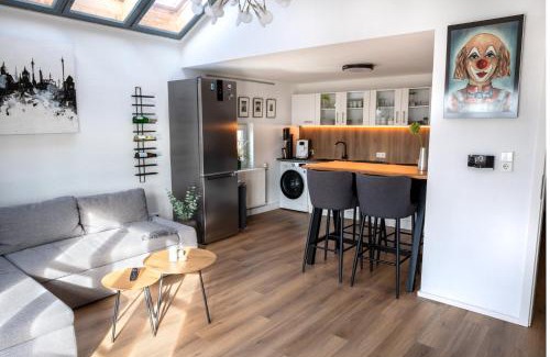 Mitte Apartment | EICH-Penthouse, zentral am Stadtwald mit Ausblick über die Stadt, 24h self check-in, Netflix, DisneyPlus