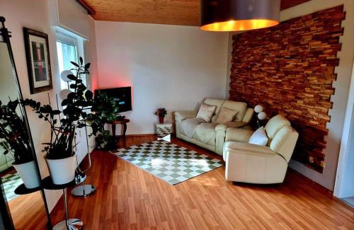 Roedermark Apartment | Eine Oase bei Tara in Waldacker