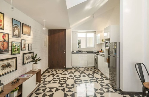 Nerul Apartment | El Arbol by Hireavilla-2br w Rooftop Pool in Nerul