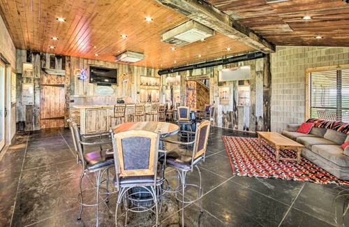 Cason House | El Cerrito Lodge - Huge Diana Ranch House!