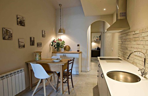 Olot Apartment | El Ferrer, in Olot with access to indoor swimming