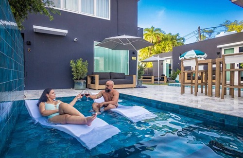 Punta Las Marias Apartment | El Louis | King Room+Pool | Resort Vibe Near Beach
