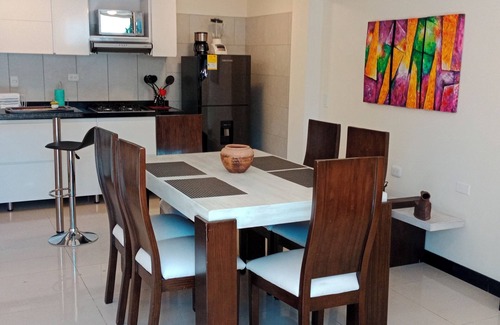 Teusaquillo Apartment | El "Rincón del sinsonte", an apartment surrounded by parks in the heart of Bogotá.