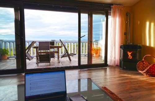 Navalmoral de Bejar Apartment | El Triskel de Chumbea, alojamiento excepcional con maravillosas vistas a 5km de Béjar