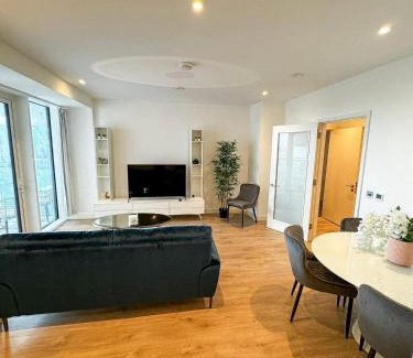 Grand Canal Dock Apartment | Elegant 2 Bedroom Apartment in Grand Canal