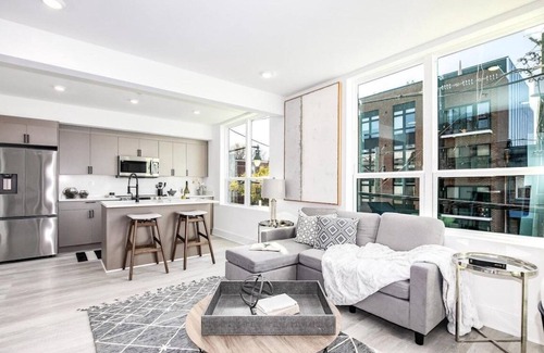 Brookland Bed & Breakfast | Elegant 2BR with Stunning City Views in DC