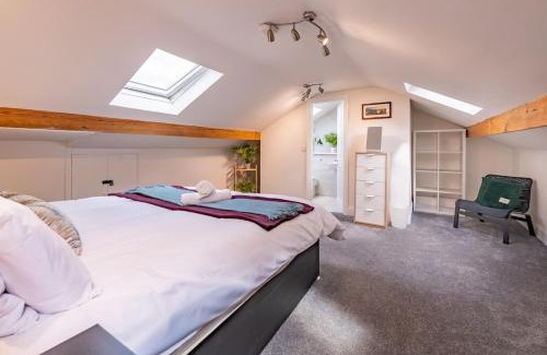 Chapel Allerton House | Elegant 4BR Home in Prestigious Chapel Allerton