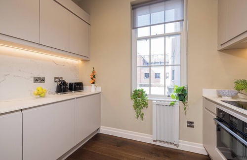 City Centre Dublin Apartment | Elegant 5-Star Apartment, Beside St. Stephen’s Green & Shelbourne Hotel