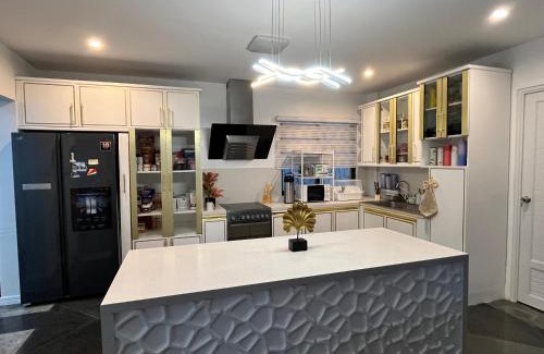 Taguig House | Elegant 5BR Home Near BGC