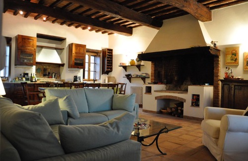 Bucine Villa | Elegant Chianti Classico Villa with Stunning Views + Starlink