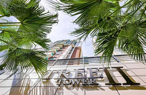 Downtown Santo Domingo Apartment | Elegant City Center 2BD Apt, King Bed, Full AC, Fast Wi-Fi, Pool, Near all