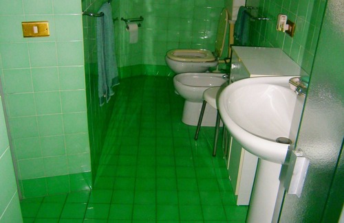 Oltrarno Apartment | Elegant double single use too room in Florence in central shared flat