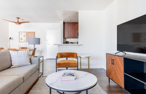 Hollywood Hills West Apartment | Elegant Hollywood 1BR w/Pool, walk to metro, restaurants, by Blueground