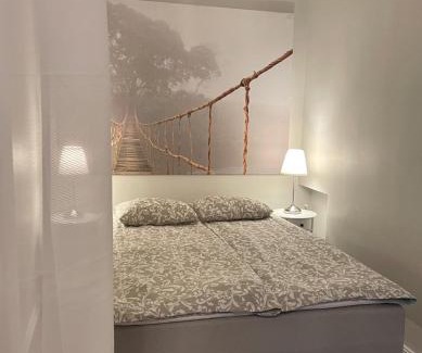 Kluuvi Apartment | Elegant Jugend city retreat 79m2