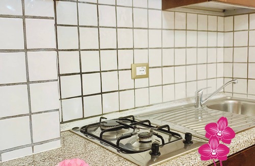 Teulada Apartment | Elegant Studio Apartment surrounded by greenery a stone's throw from the center.