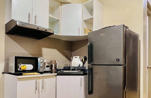 Mandurriao Apartment | Elegant Studio at Avida Towers Atria