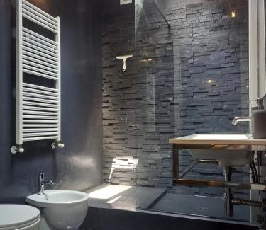 Zona Lancetti Apartment | Elegant Stylish House Milano with Garden & AC