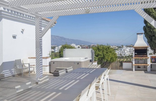 Puerto Banus Villa | Elegant Villa Retreat