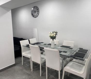 Fortune Green Apartment | Elegant West Hampstead Stay 3BR