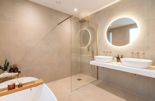 Middlezoy Hotel | Elements Suites