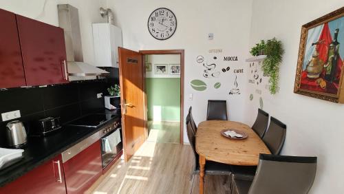 Duisburg City Center Apartment | ELENA flat Orchidee Duisburg Zentrum