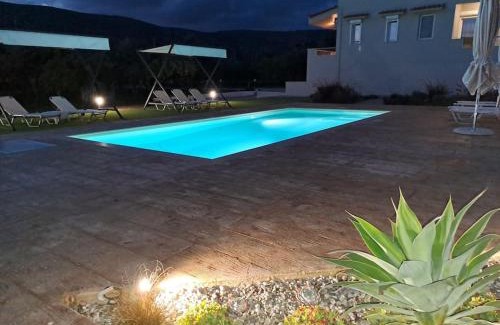 Marathon Villa | Eleni's Pool Villa