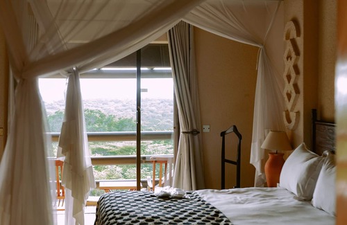 Victoria Falls Hotel | Elephant Hills Resort