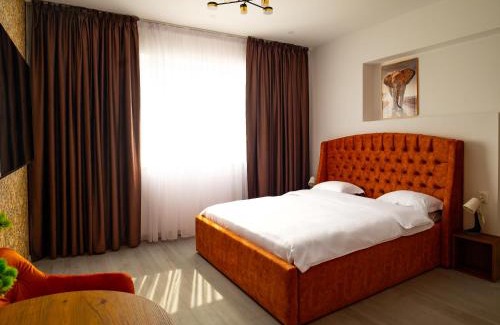 Sector 4 Apartment | Elephant Vibe RIN Grand Hotel