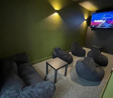 Hythe House | Elevated Escape