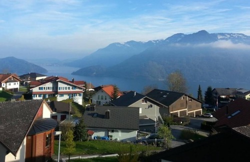 Emmetten Apartment | Elfe-Apartments: Studio for 2 adults, balcony with lake and mountain view