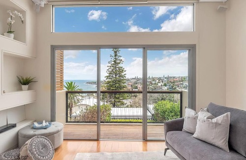 Tamarama House | ELITE BEACHSIDE HOLIDAY HOME / TAMARAMA
