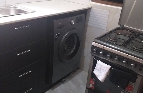 Kampala House | Elizabeth BB Homestay, unlimited internet, Netflix