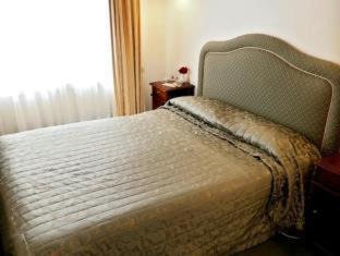 Blackburn North Cabin | Elizabethan Lodge