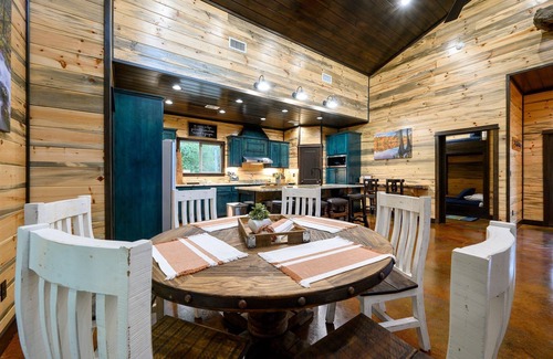 Bouvet Island Cabin | Elkhorn on the Creek-Rustic Gem on the Creek. Pet Friendly!
