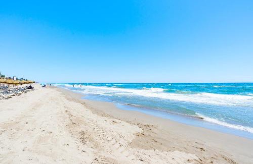 Nikki Beach Apartment | Elviria Playa White Pearl Beach