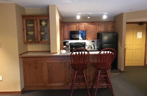 Upper Village Hotel | Embarc Whistler, 2 bd 2 bth, Available for Christmas and New year