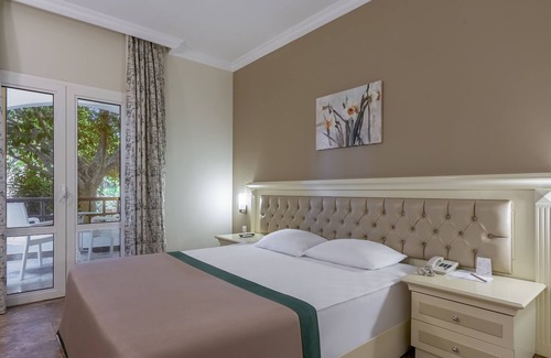 Camyuva Hotel | Emelda Sun Club
