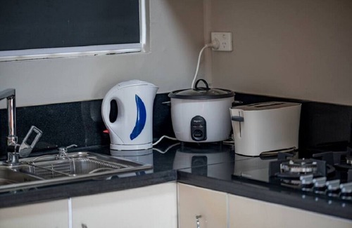 Suva Apartment | Emerald Airbnb Apartment 8