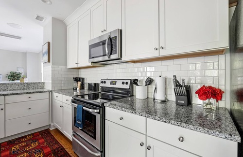 Radcliffeborough House | Emerald House | Perfect Location