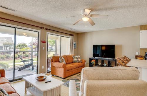 Emerald Isle Apartment | Emerald Isle Condo Near Beach with Screened Porch!