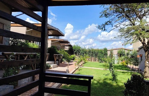 Narok Cottage | Emirishoi Cottages & Garden Bistro