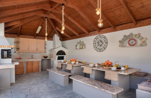 Filerimos Villa | Emmelia Villa