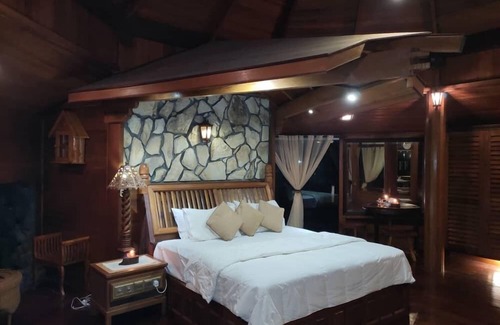 Tioman Island Resort | Emperor Resort By Bugis