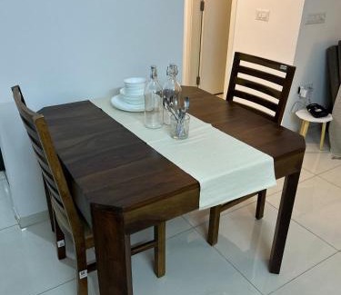 Hadapsar Apartment | Ena by StayVio, Amanora Park Town, Hadapsar, Pune